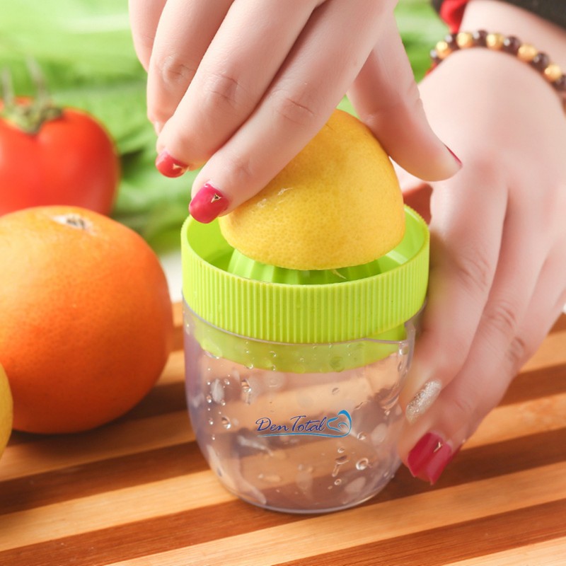 Manual Citrus Press Juicer