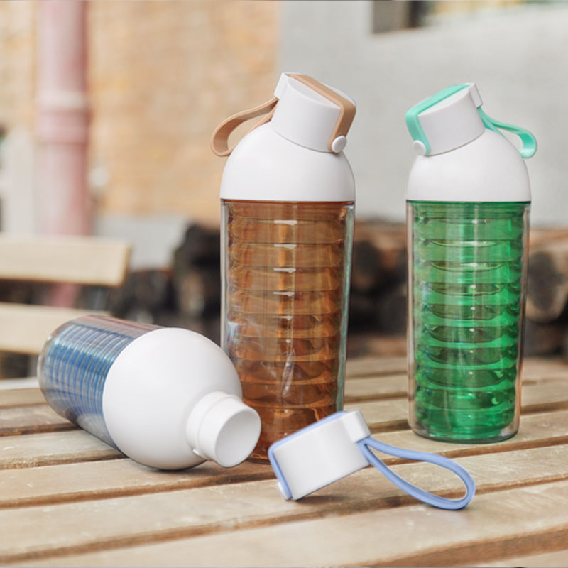 Nod shaped plastic double wall bottle